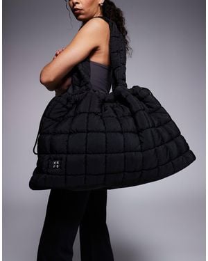 4505 Quilted Woven Drawstring Oversized Gym Tote - Black