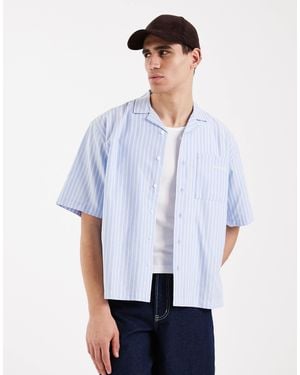 Redefined Rebel – kabir – gestreiftes, kurzärmliges oversize-hemd - Weiß