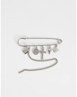 ASOS Broche De Imperdible Con Charm Y Cadena En-Plateado - Blanco