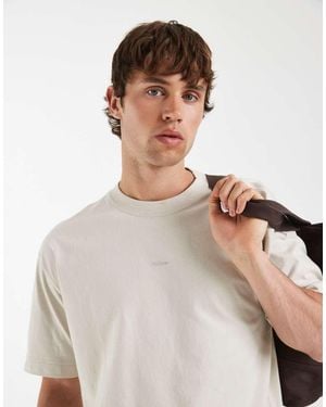 Hollister Chest Logo T-shirt - Natural