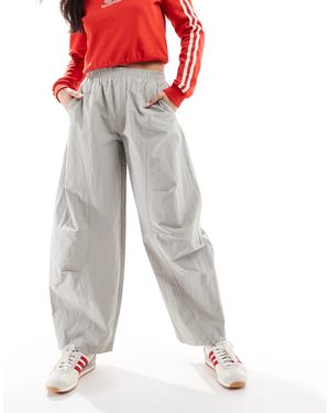 Stradivarius Barrel Parachute Pant - White