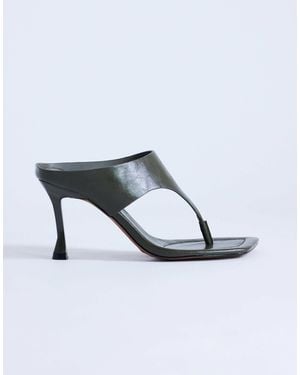 TOPSHOP Elodie Toe Thong Heeled Mule - White