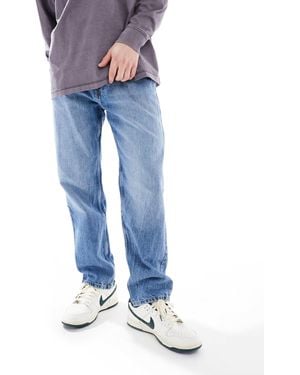 Bershka – vintage-jeans mit geradem schnitt - Blau