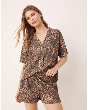 ASOS Pantalones Cortos De Estilo Bóxer Con Estampado De Leopardo De Punto Gofrado De -Negro - Marrón
