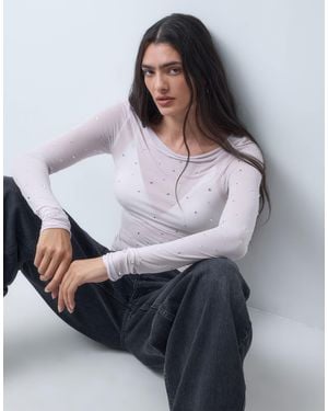 Monki Top à col bateau à manches longues avec détails à clous en poudré clair - Gris