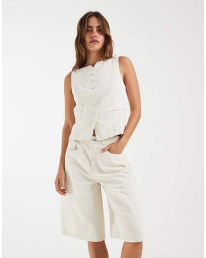 Aware Pantalones Cortos Vaqueros De Corte Alargado Y Talle Alto-Blanco - Neutro