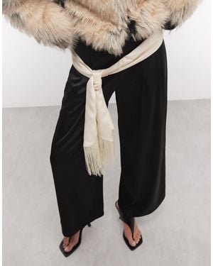 ASOS Satin-bindeschal mit fransen - Schwarz