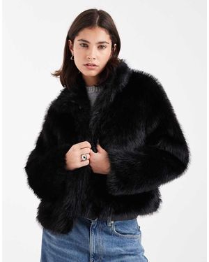 Vero Moda Super Soft Faux Fur Short Coat - Black