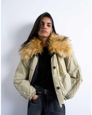 TOPSHOP Reversible Fur Collar Hybrid Bomber - Black