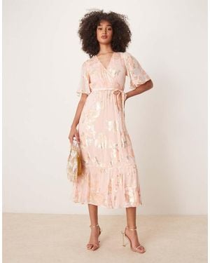 Finding Friday Metallic Jaquard Short Sleeve Maxi Dress - Natural