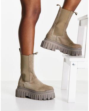ASOS – addison – robuste chelsea-stiefel aus hochwertigem wildleder - Grau