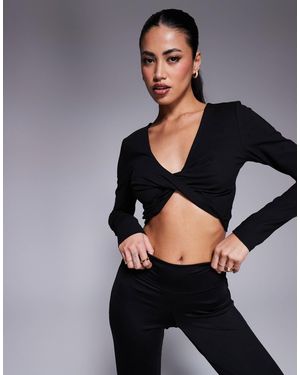 4505 Twist Front Long Sleeve Cropped T-shirt - Black