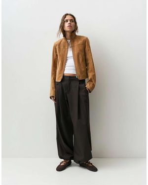 Pull&Bear Pantaloni Bombati Marroni A Righe Con Pinces - Marrone