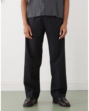 Weekday – elegante relaxed-fit-hose - Schwarz