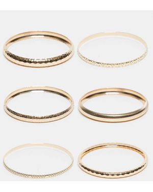 ASOS Pack De 6 Pulseras Doradas Finas Sin Cierres Con Diseños Variados Repujados De Asos Design Curve - Blanco