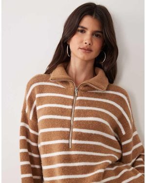 Abercrombie & Fitch Jersey De Punto De Mezcla De Lana Con Cremallera De 1/4 En Blanco Y Marrón A Rayas