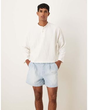 ASOS Shorter Length Denim Shorts With Pleats - White