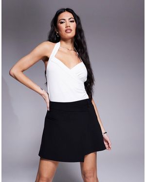 River Island – plissierter, asymmetrischer skort - Schwarz
