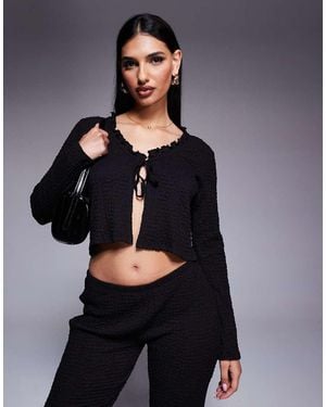 ASOS Top A Maniche Lunghe Testurizzato Con Scollo Ampio, Volant Sui Bordi E Allacciatura - Nero