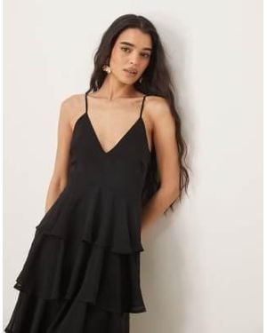 Pretty Lavish – strukturiertes maxikleid - Schwarz