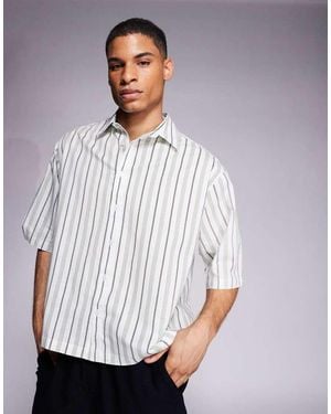 ASOS Camicia Squadrata Regular Fit A Righe Bianche E Verdi - Bianco