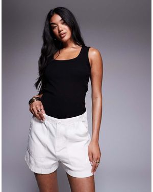 GOOD AMERICAN Lite Linen Shorts - White