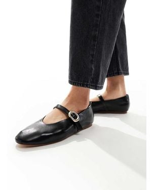 Stradivarius Ballet Shoe With Cross Strap - Black
