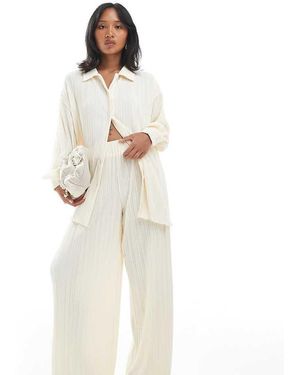4th + Reckless Petite Plisse Elasticated Waist Wide Leg Trousers Co-ord - White