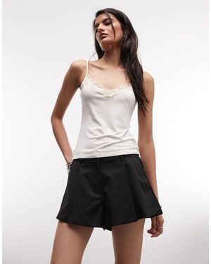 Monki – elegante shorts - Weiß