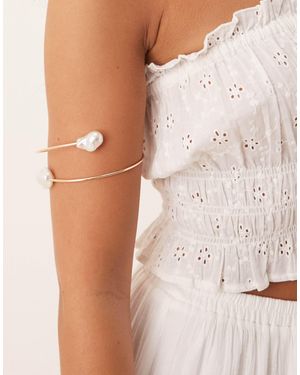 ASOS Wrap Around Arm Cuff With Molten Faux Pearls - Natural