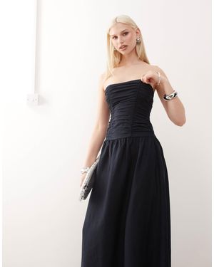 Lioness Lush - robe bandeau longue en lin mélangé à corsage froncé - Bleu