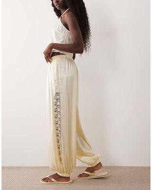 Miss Selfridge Pantalón Globo Satinado Con Detalle De Encaje-Blanco - Neutro