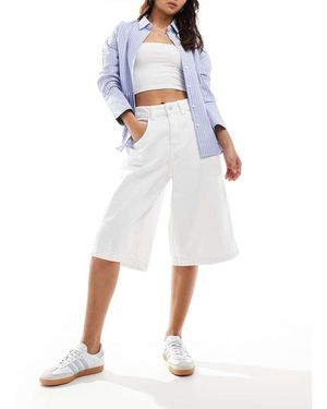 Bershka baggy Longline Denim Shorts - White