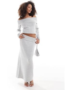 Pretty Lavish – kuscheliger strick-maxirock - Weiß