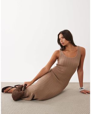 Aware Robe mi-longue en maille texturée - champignon - Marron