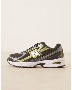 New Balance 740 Trainers - Brown