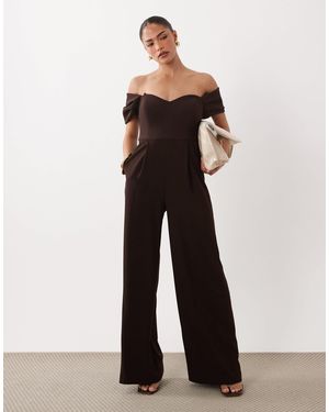 Forever New Combinaison à épaules dénudées avec détail corset et jambes larges en chocolat - Blanc