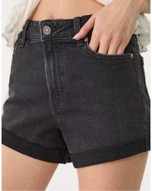 Stradivarius D85 Slim Mom Shorts - Black