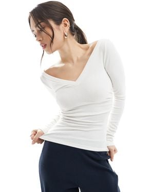 Bershka Soft Touch V-Neck Tshirt - White