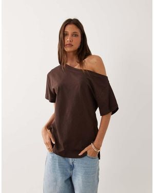 New Look Camiseta Con Escote Bardot - Marrón