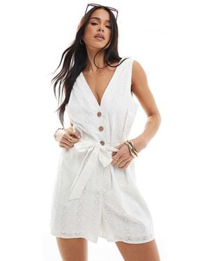 New Look Embroidered Sleeveless Playsuit - White