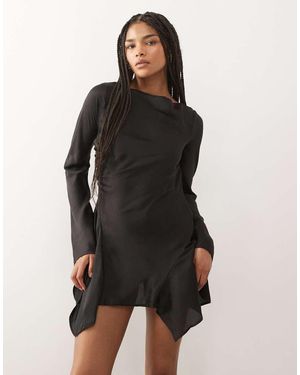 Monki Long Sleeve Crinkle Satin Flippy Mini Dress With Open Tie Back - Black