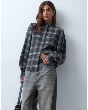 ASOS Camicia Con Maniche Arricciate E Collo A Imbuto A Quadri Monocromatici - Grigio