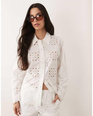 River Island Camisa Blanca Con Diseño Calado De Popelina De (Parte De Un Conjunto) - Neutro