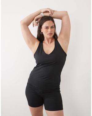 4505 Curve Active V-neck Racer Back Vest With Inner Bra - Black