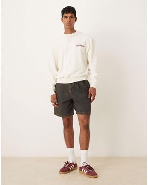 ASOS Bermuda mi-long en jean à double plis - marron - Blanc