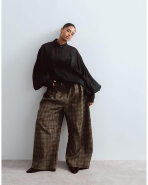 ARRANGE Curve Tailored Barrel Leg Pants - Brown