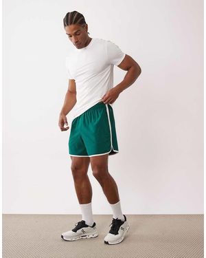 4505 Retro Woven 5" Side Stripe Sprinter Short With Zip Pockets - Green