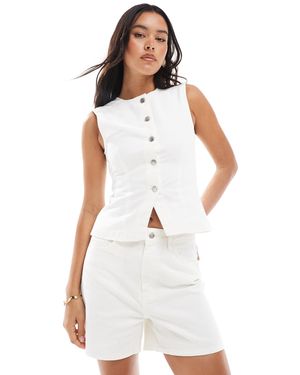 Miss Selfridge Denim Mom Shorts - White