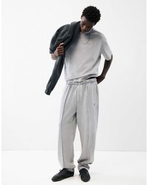 Pull&Bear Jogginghose mit used-look - Grau